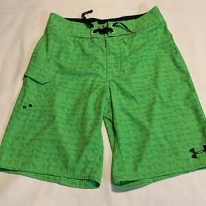 Under Armour Size 30 loose fit heat gear board shorts